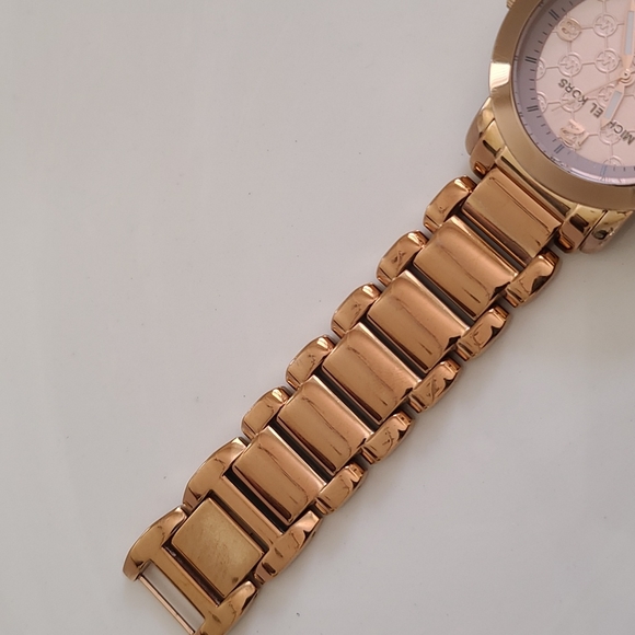 Michael Kors Rose Gold Tone Watch - Picture 5 of 11